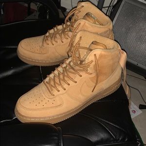 High top Nike Airforce 1s